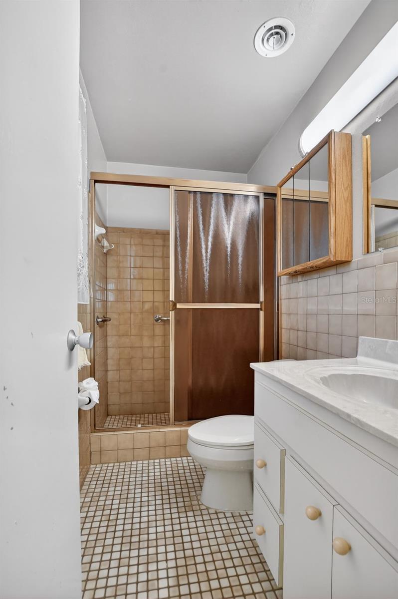 Image 28 of 58 For 450 12th Avenue