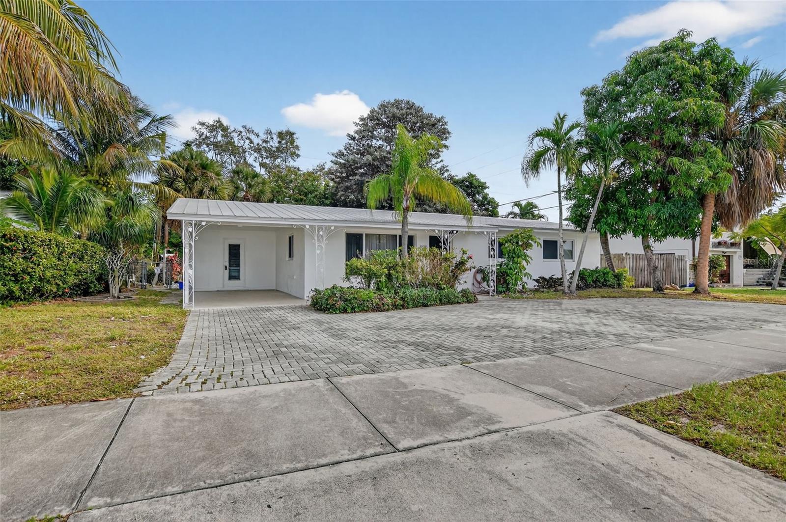 Image 3 of 58 For 450 12th Avenue