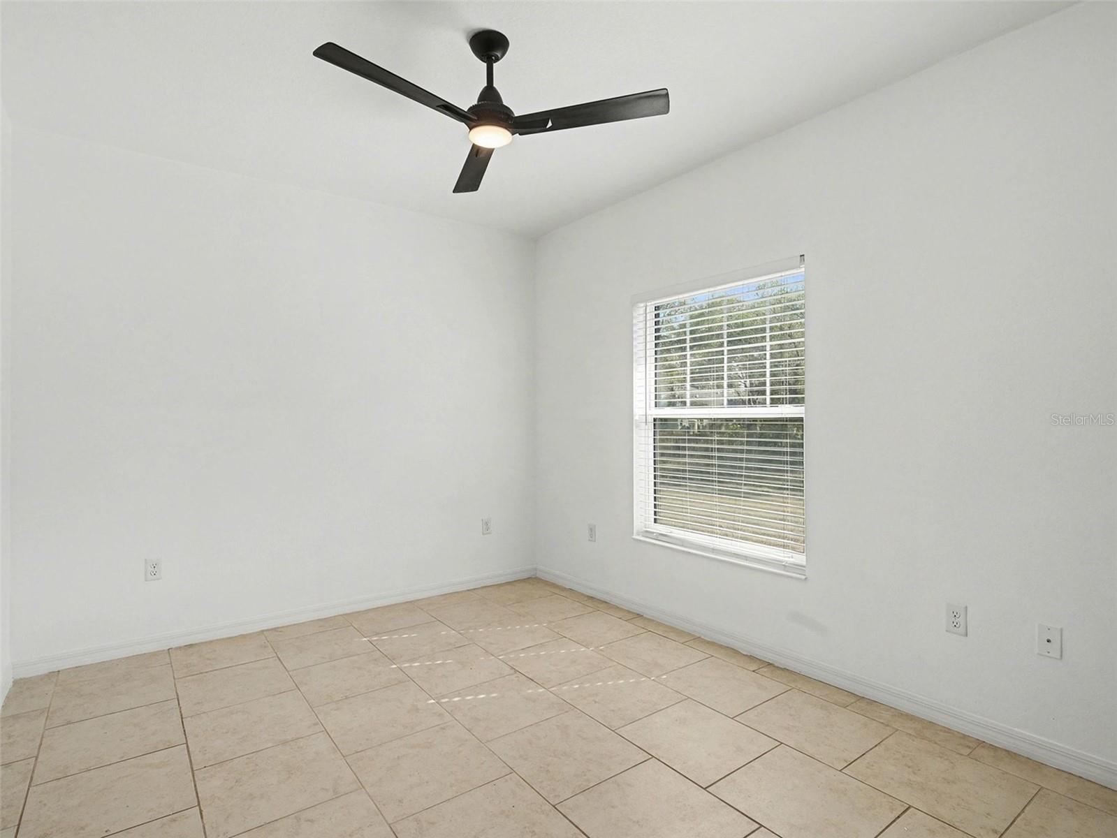 Image 11 of 22 For 4539 Horseshoe Avenue