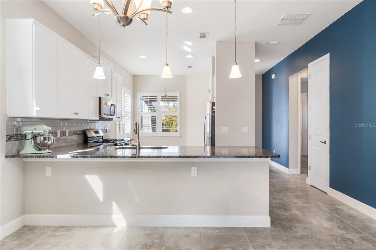 Image 13 of 32 For 414 Tisbury Court