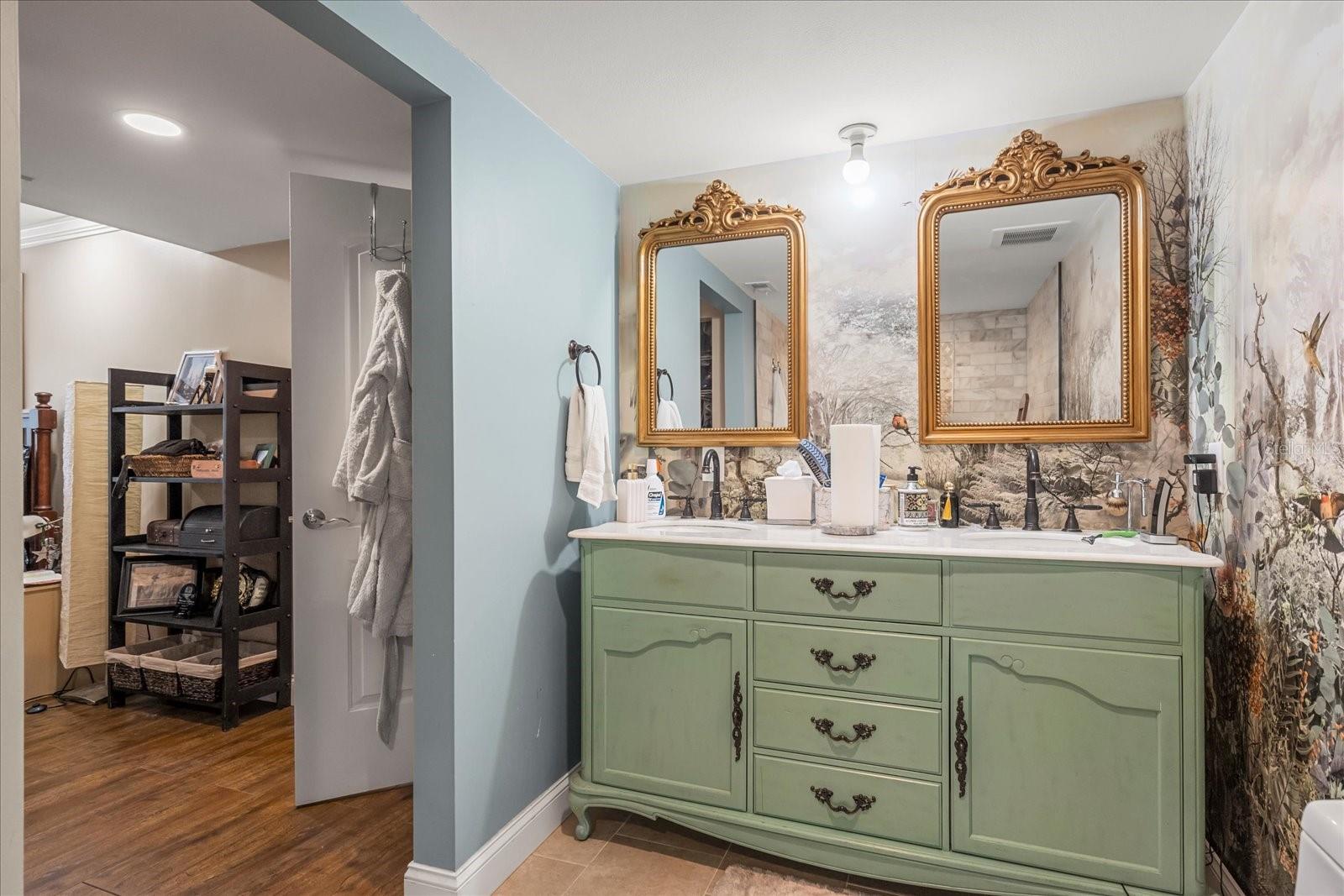 Image 18 of 27 For 4101 Fairview Vista Point 130