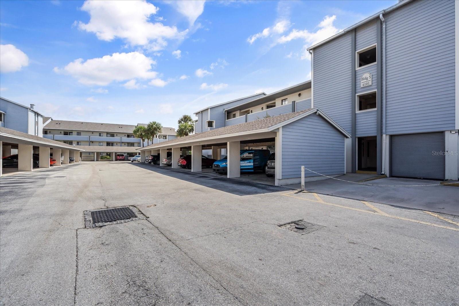 Image 25 of 27 For 4101 Fairview Vista Point 130