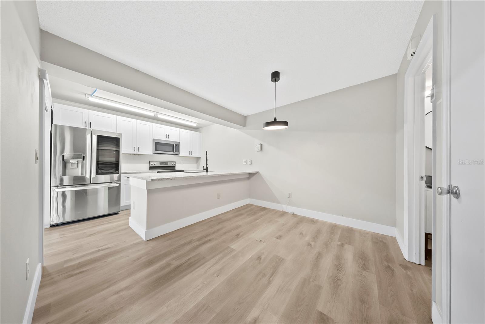 Image 7 of 34 For 2920 Pecan Avenue