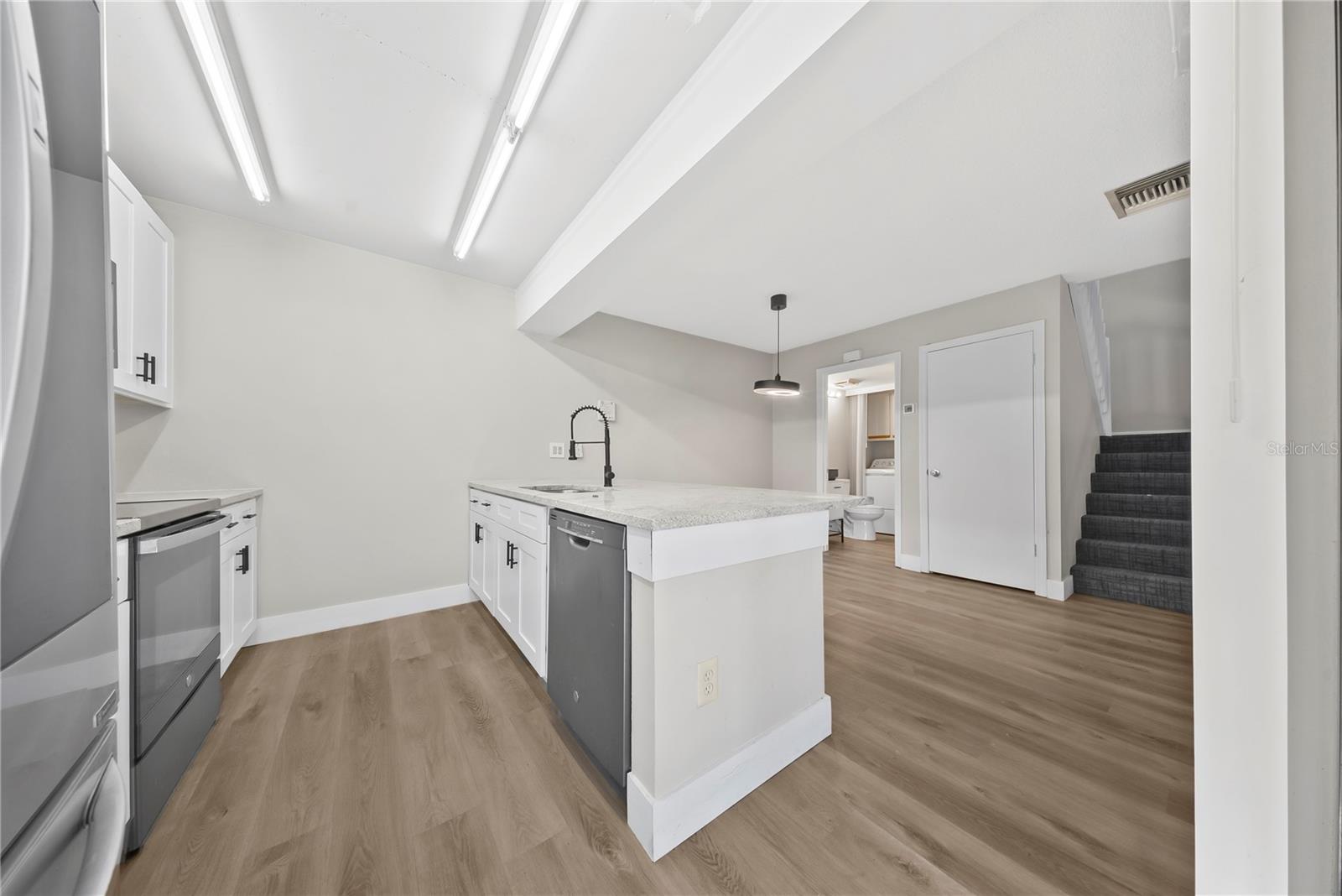 Image 8 of 34 For 2920 Pecan Avenue