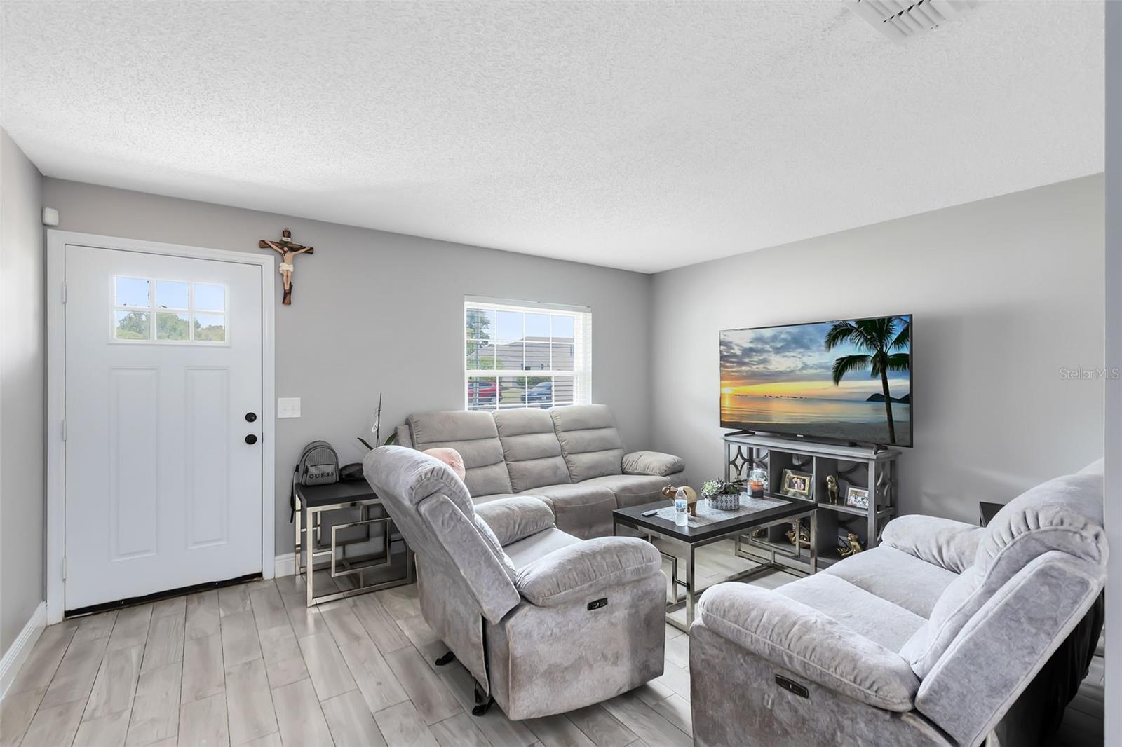 Image 3 of 18 For 7741 Pine Hollow Court