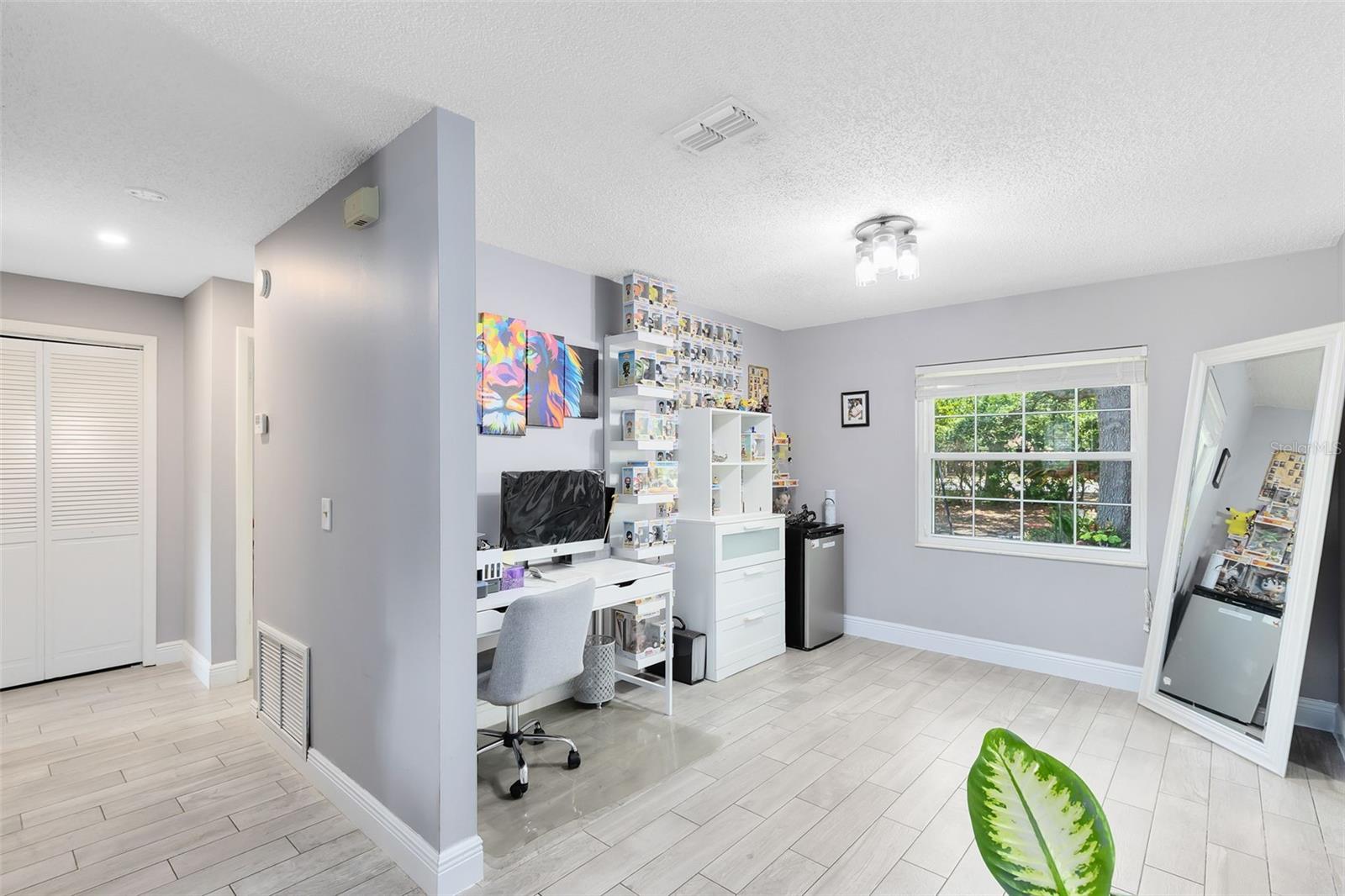 Image 4 of 18 For 7741 Pine Hollow Court