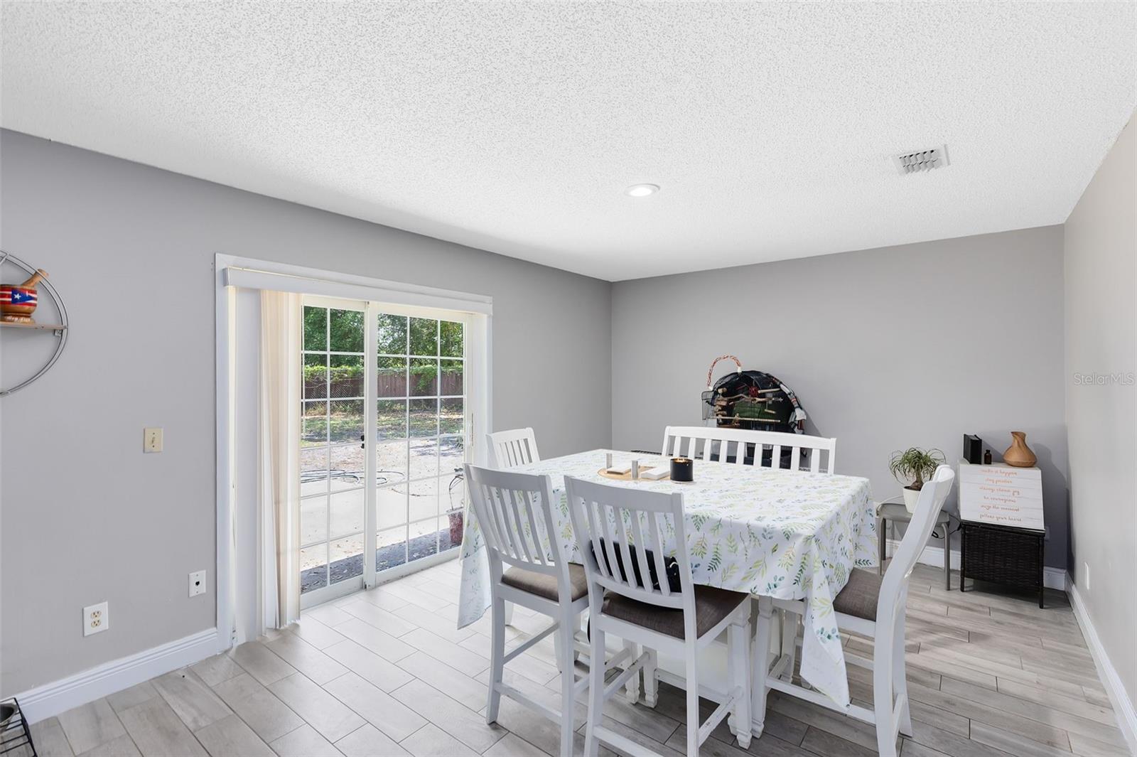 Image 9 of 18 For 7741 Pine Hollow Court