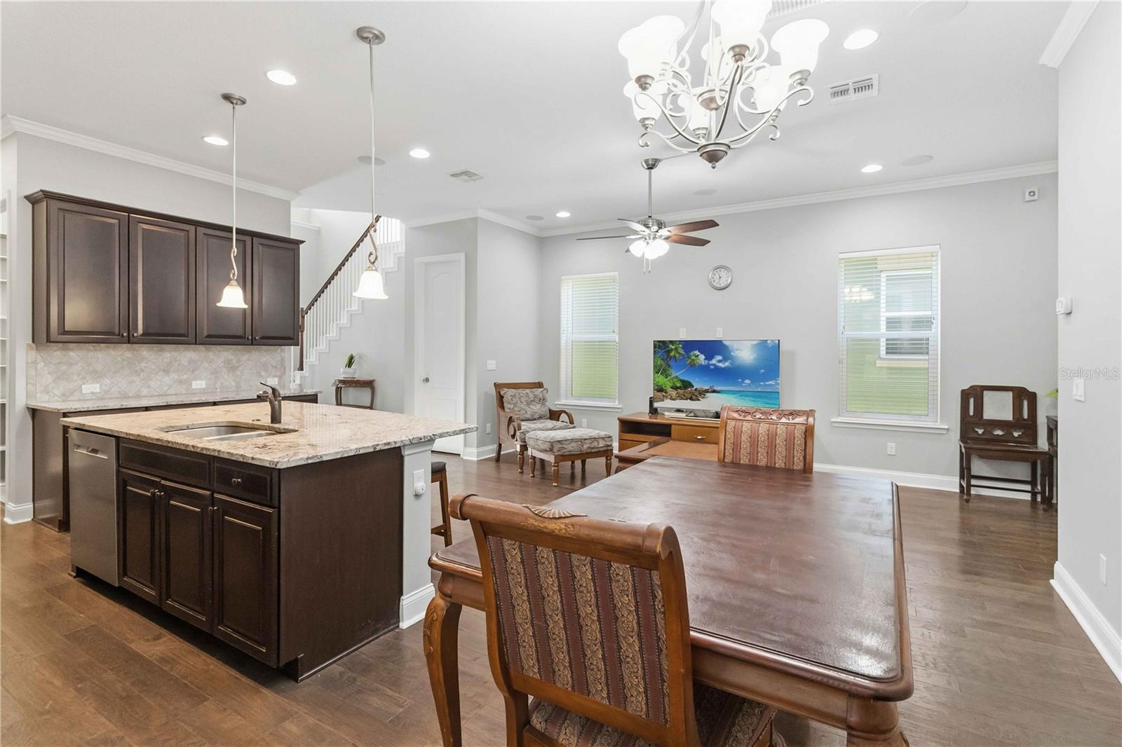 Image 10 of 41 For 8905 Laureate Boulevard