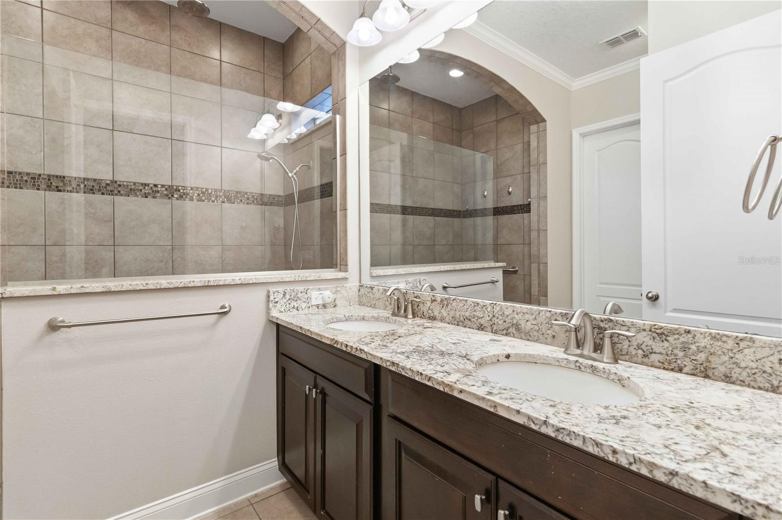 Image 14 of 41 For 8905 Laureate Boulevard