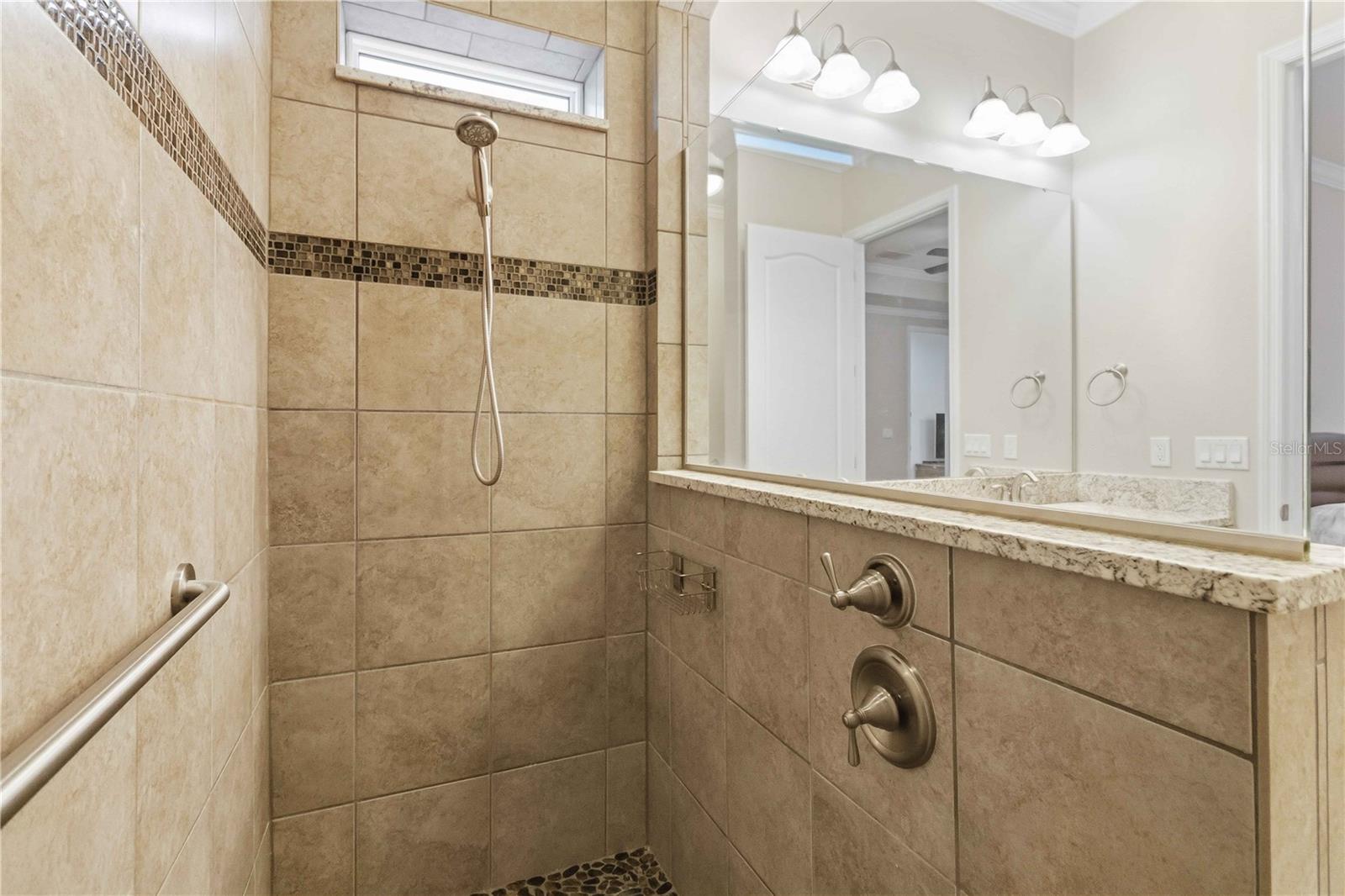 Image 15 of 41 For 8905 Laureate Boulevard