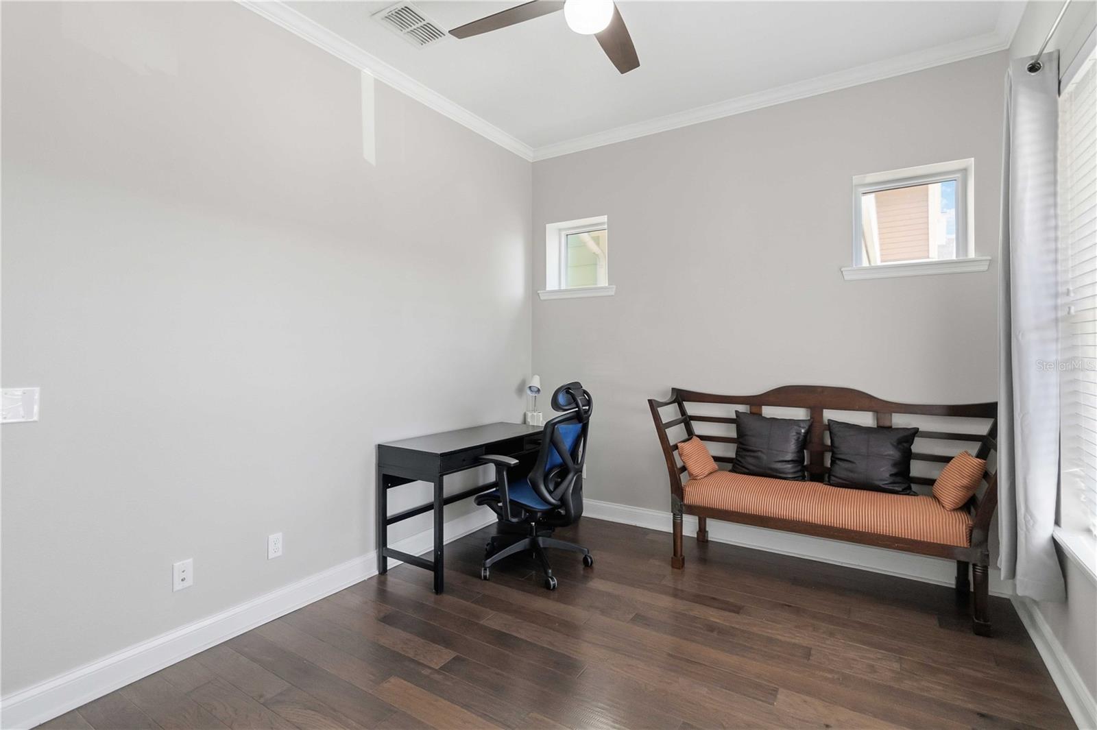 Image 16 of 41 For 8905 Laureate Boulevard