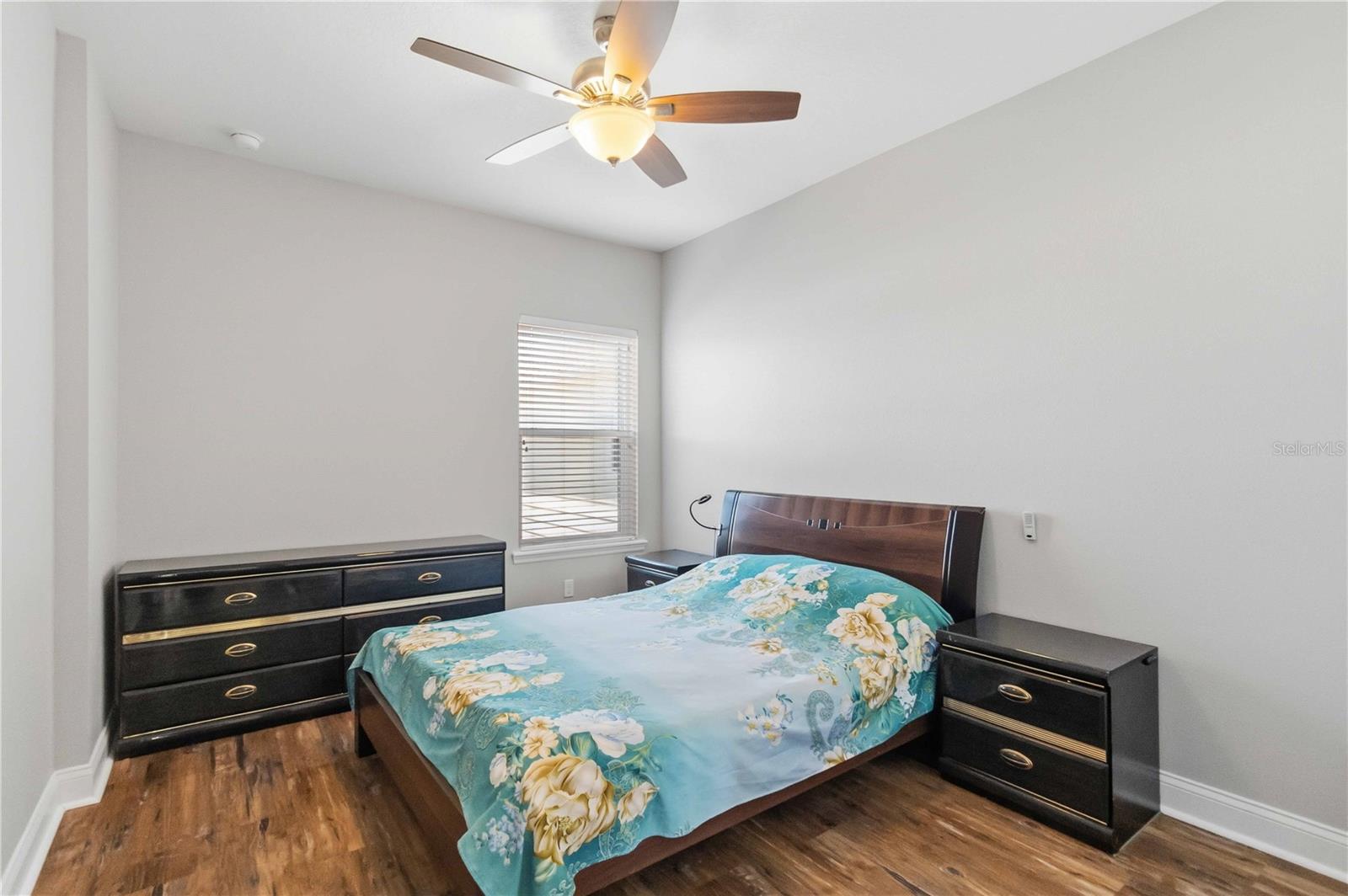 Image 24 of 41 For 8905 Laureate Boulevard