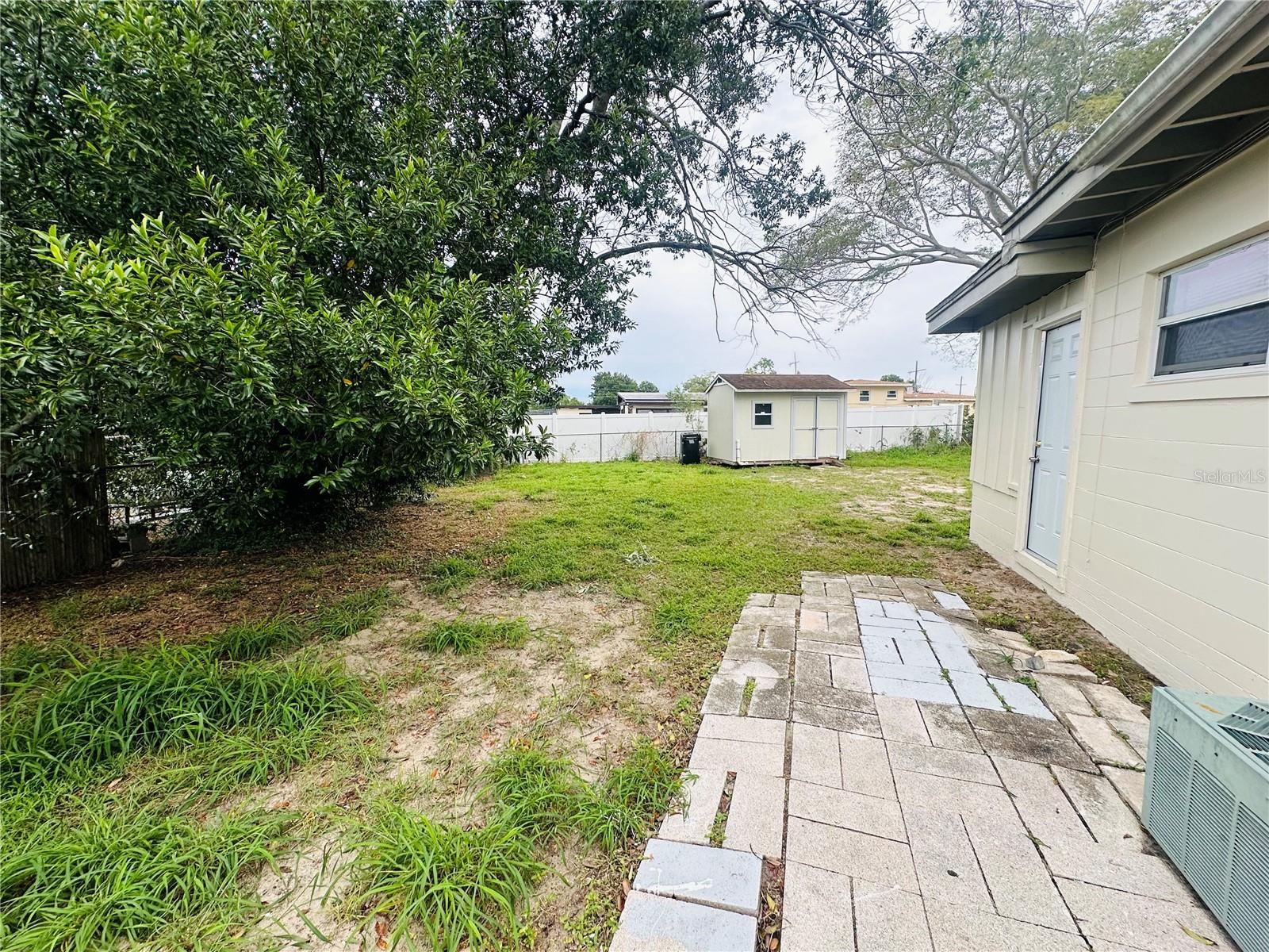 Image 20 of 24 For 6033 Balboa Drive