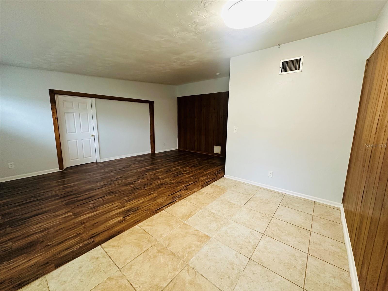 Image 4 of 24 For 6033 Balboa Drive