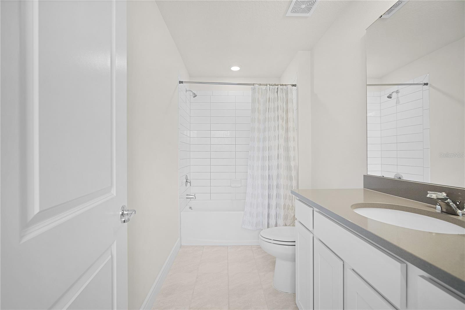 Image 24 of 37 For 7379 Catania Loop