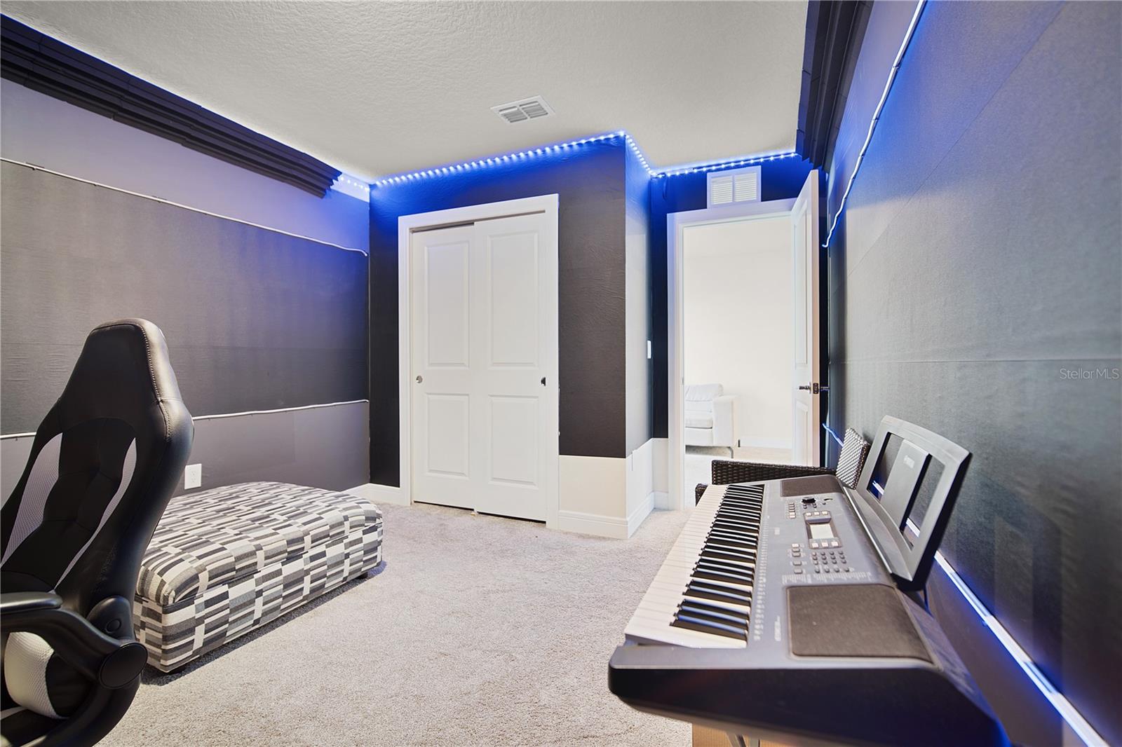 Image 28 of 37 For 7379 Catania Loop