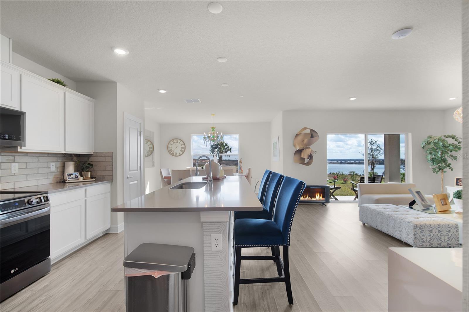 Image 7 of 37 For 7379 Catania Loop