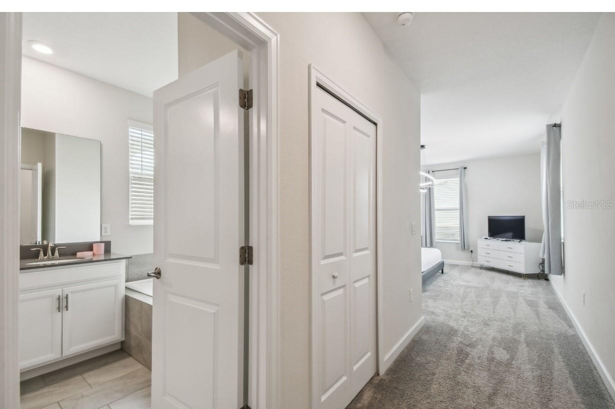 Image 23 of 46 For 2784 Bookmark Drive