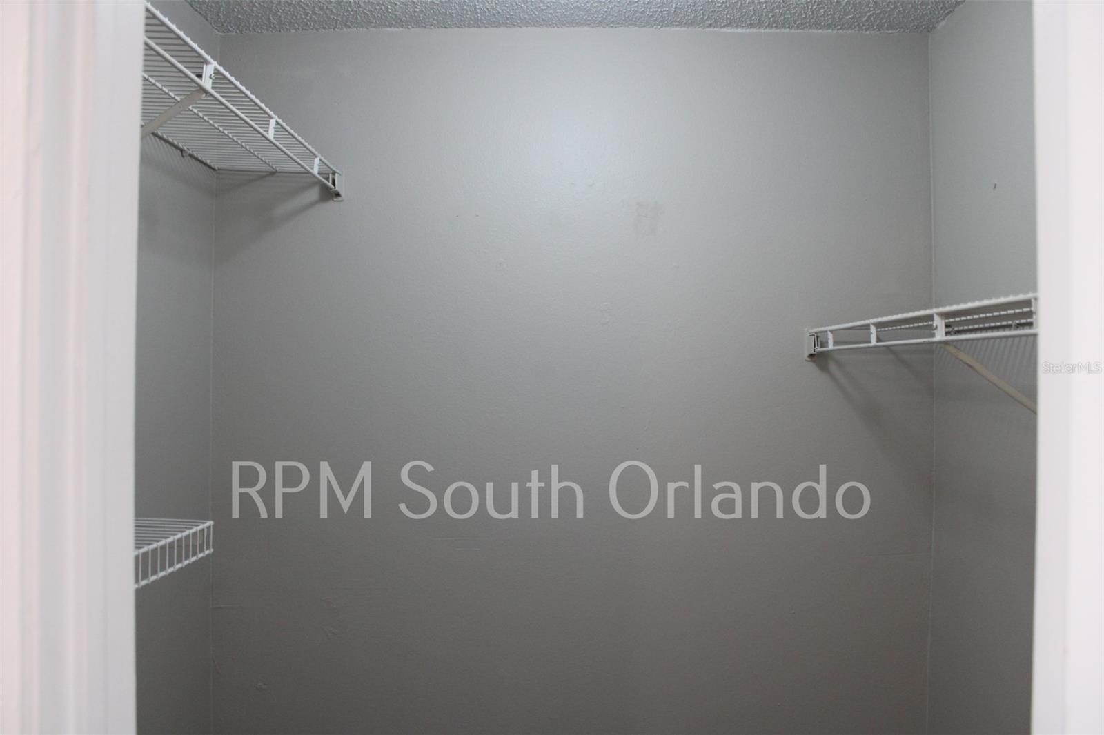 Image 8 of 10 For 1908 Lake Atriums Circle 6