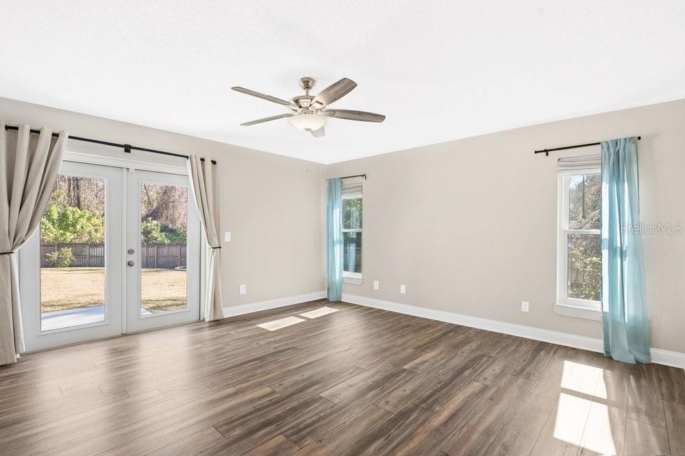 Image 15 of 40 For 1351 Suzanne Way