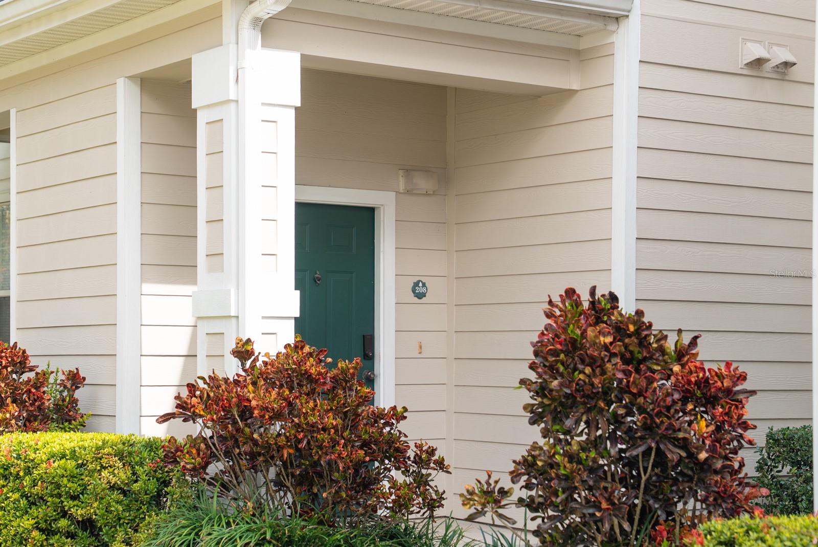 Image 2 of 63 For 1300 Eastern Pecan Place 208