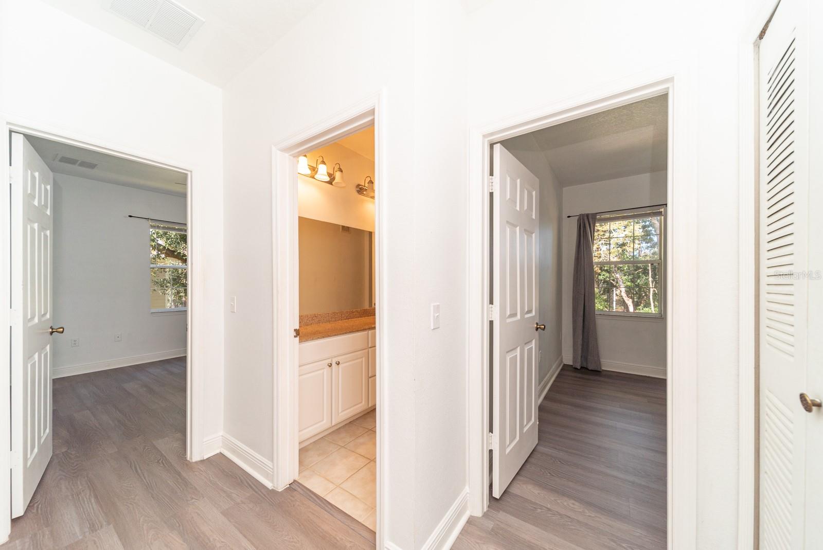 Image 22 of 63 For 1300 Eastern Pecan Place 208