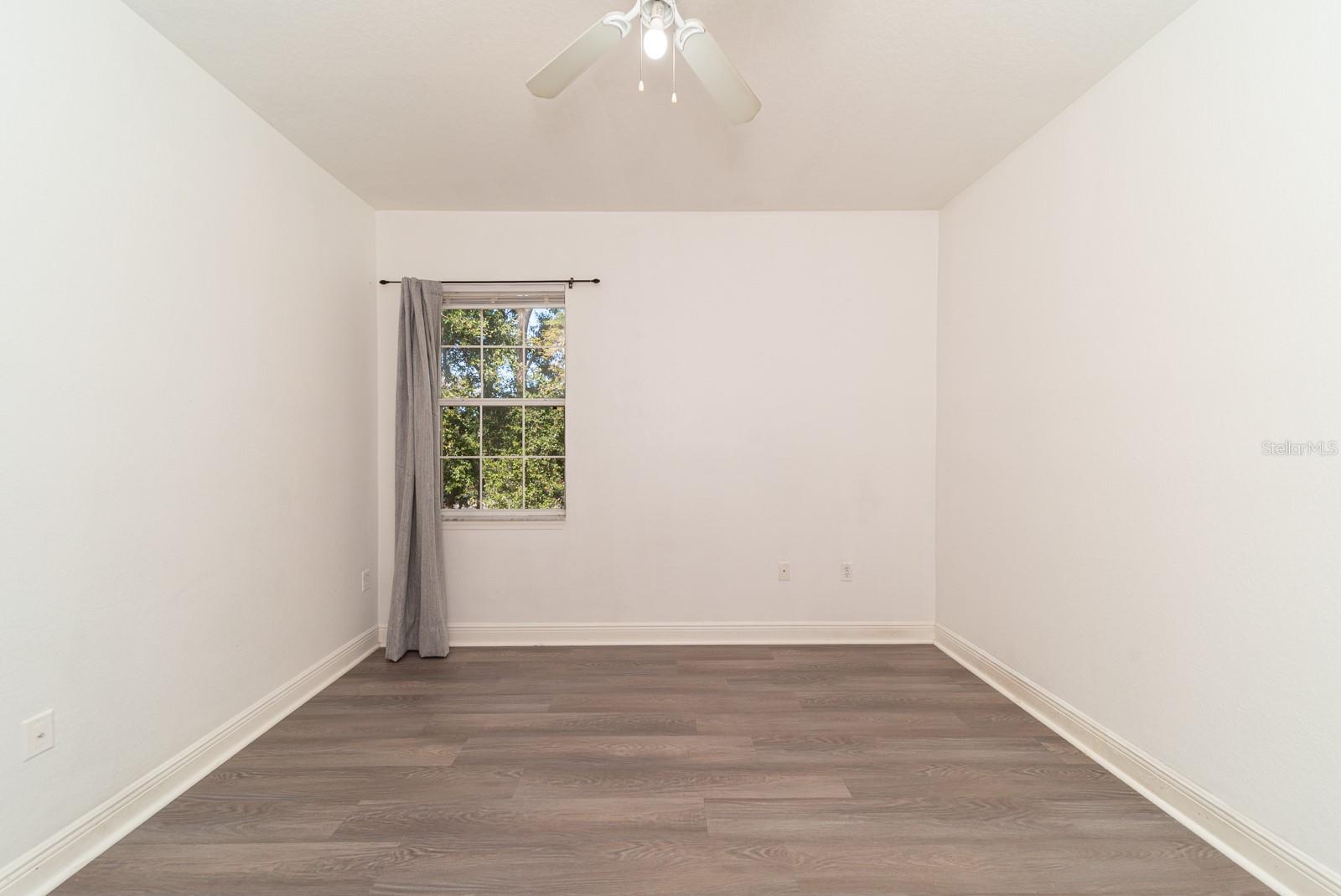 Image 23 of 63 For 1300 Eastern Pecan Place 208