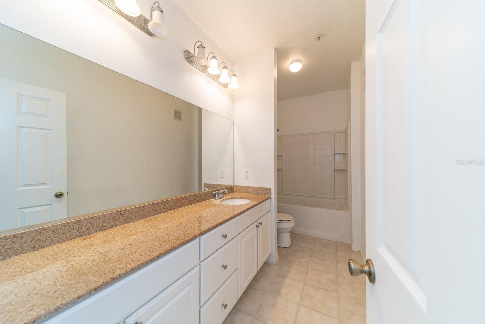 Image 26 of 63 For 1300 Eastern Pecan Place 208