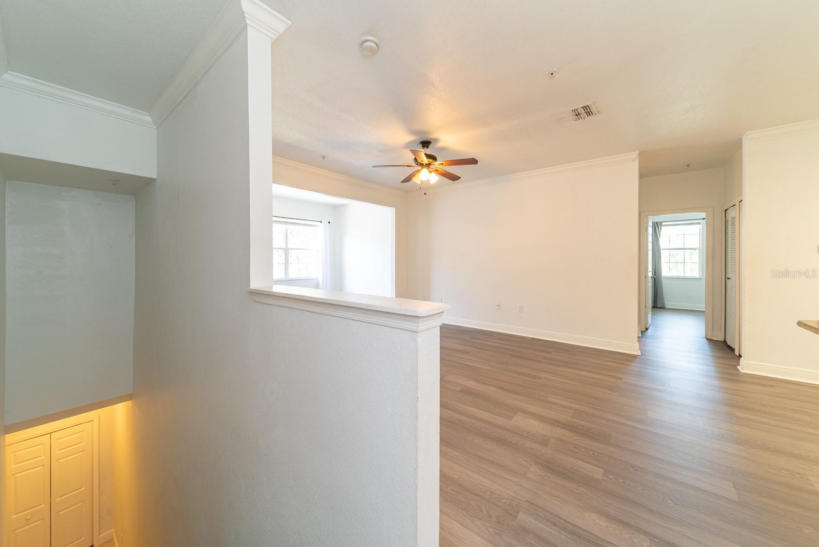 Image 4 of 63 For 1300 Eastern Pecan Place 208