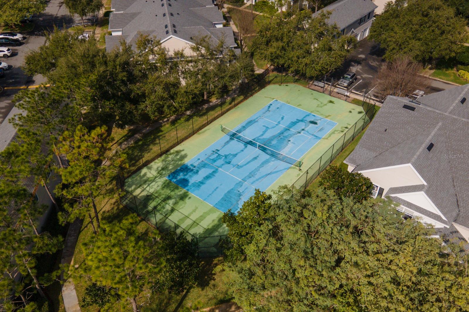 Image 40 of 63 For 1300 Eastern Pecan Place 208