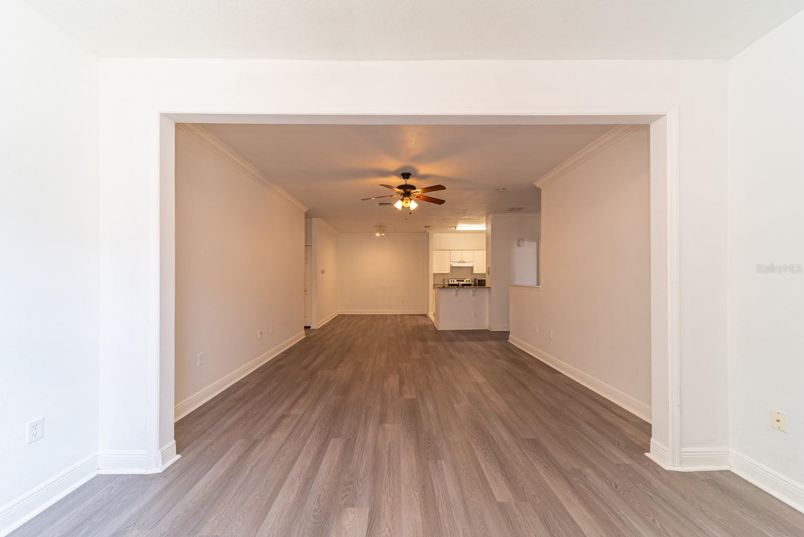 Image 6 of 63 For 1300 Eastern Pecan Place 208