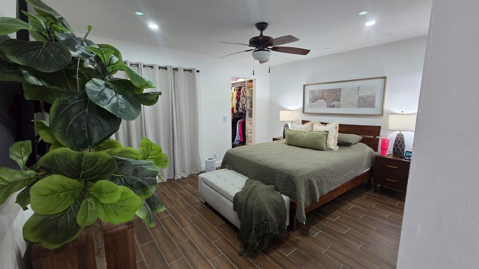 Image 13 of 29 For 716 Sunny Pine Way D