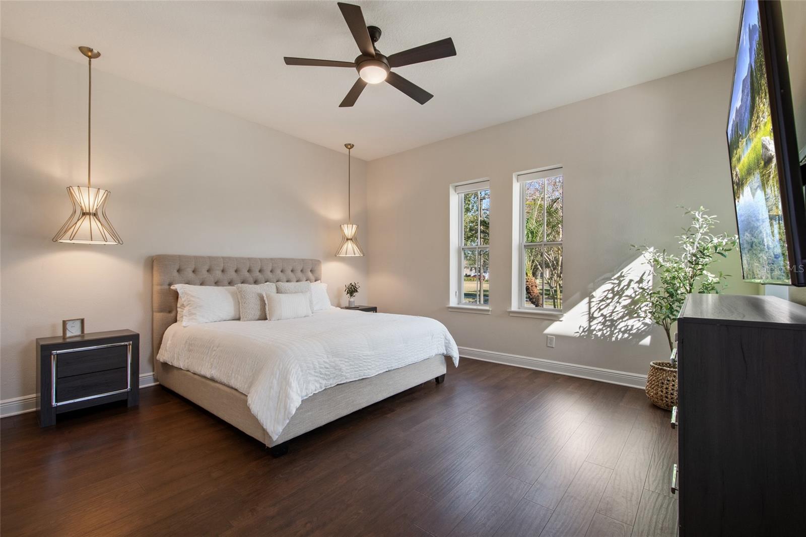 Image 32 of 97 For 13866 Walcott Avenue