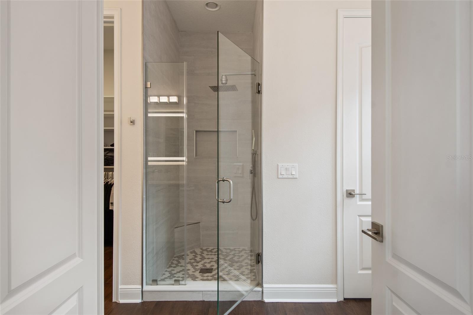 Image 36 of 97 For 13866 Walcott Avenue