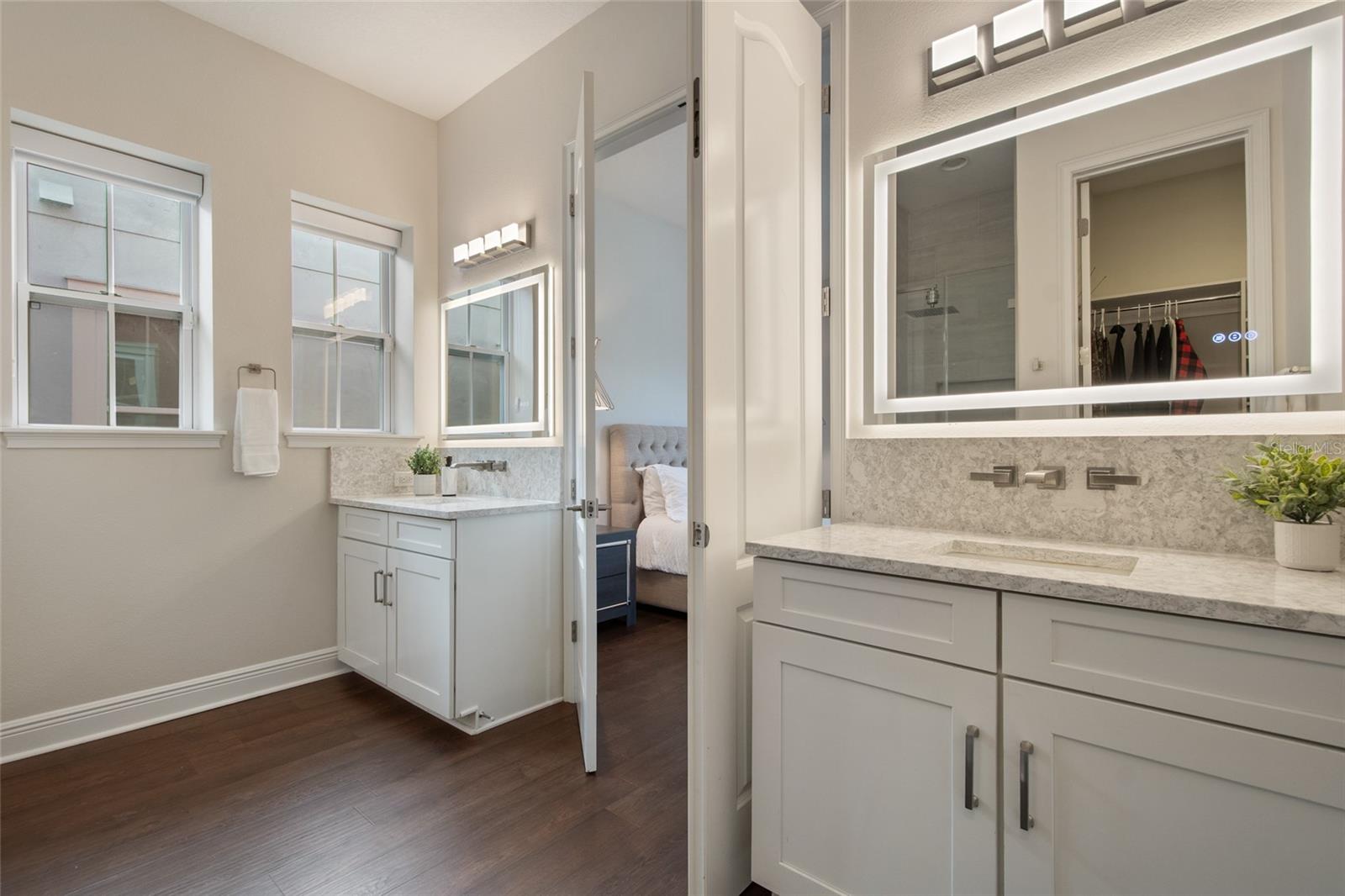 Image 37 of 97 For 13866 Walcott Avenue