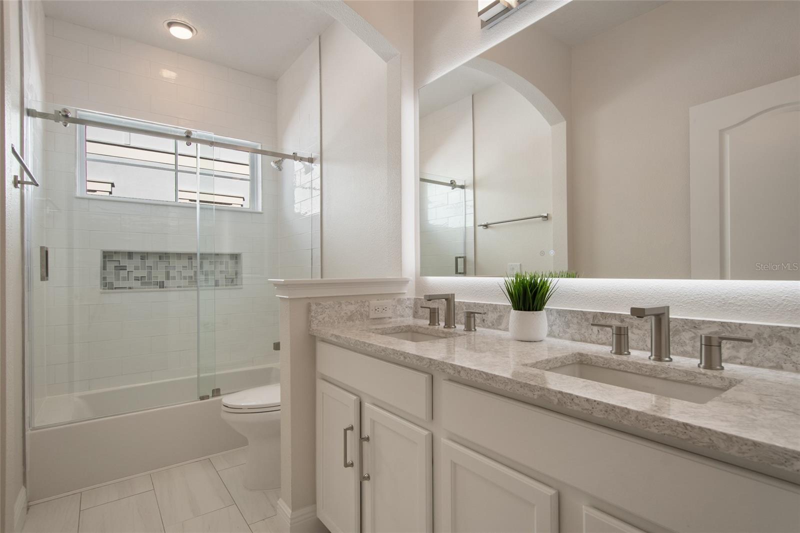 Image 50 of 97 For 13866 Walcott Avenue