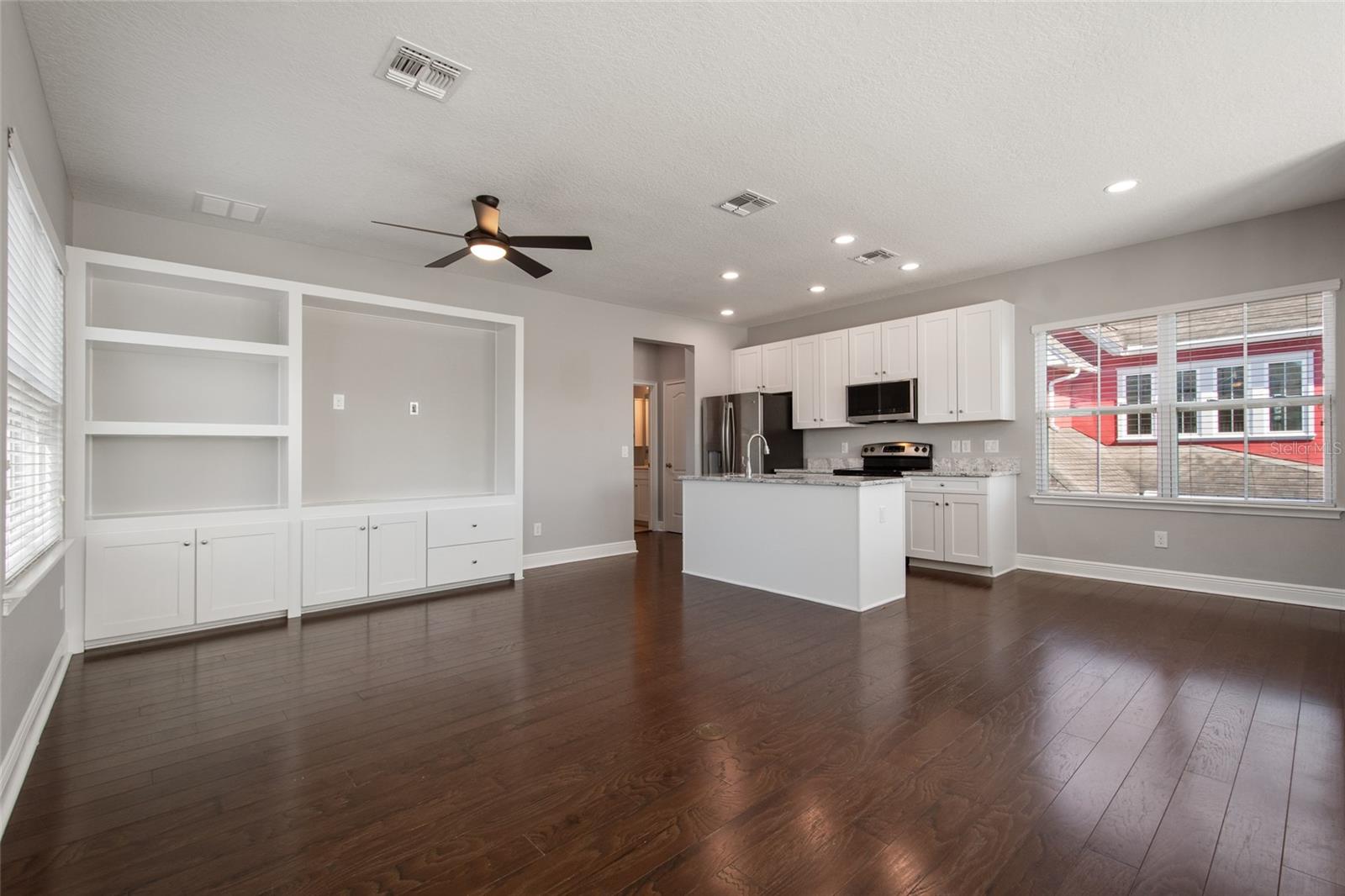 Image 70 of 97 For 13866 Walcott Avenue