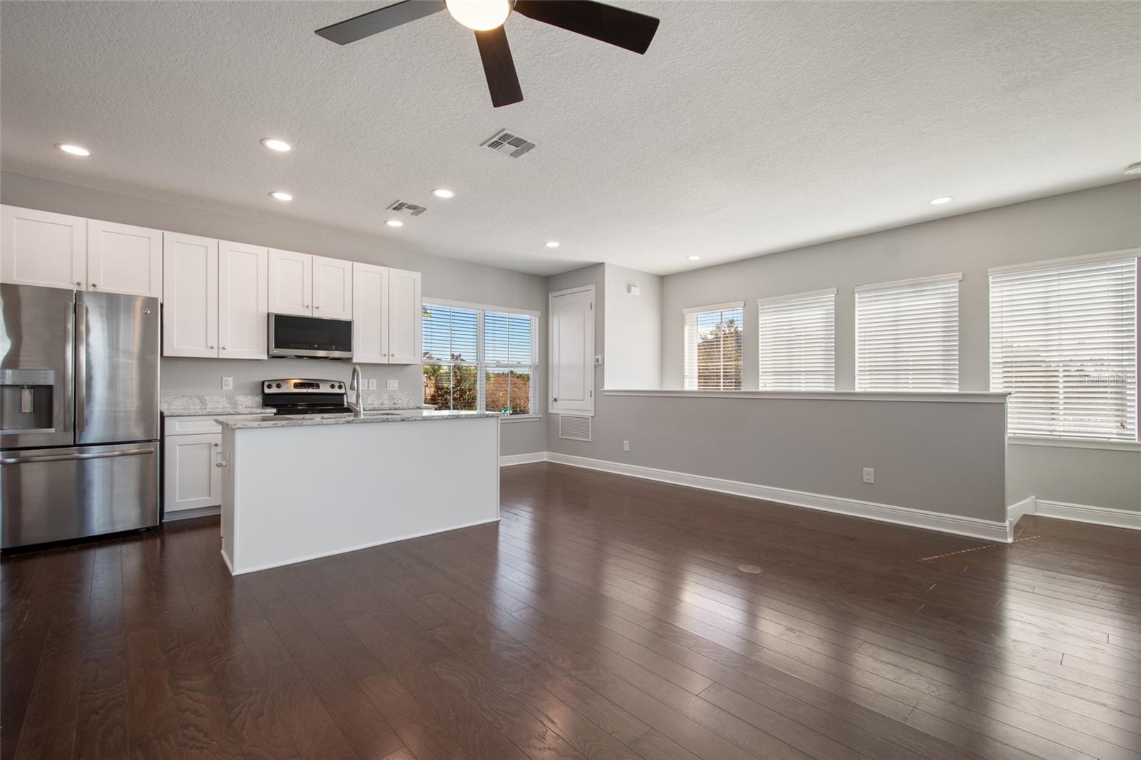 Image 73 of 97 For 13866 Walcott Avenue