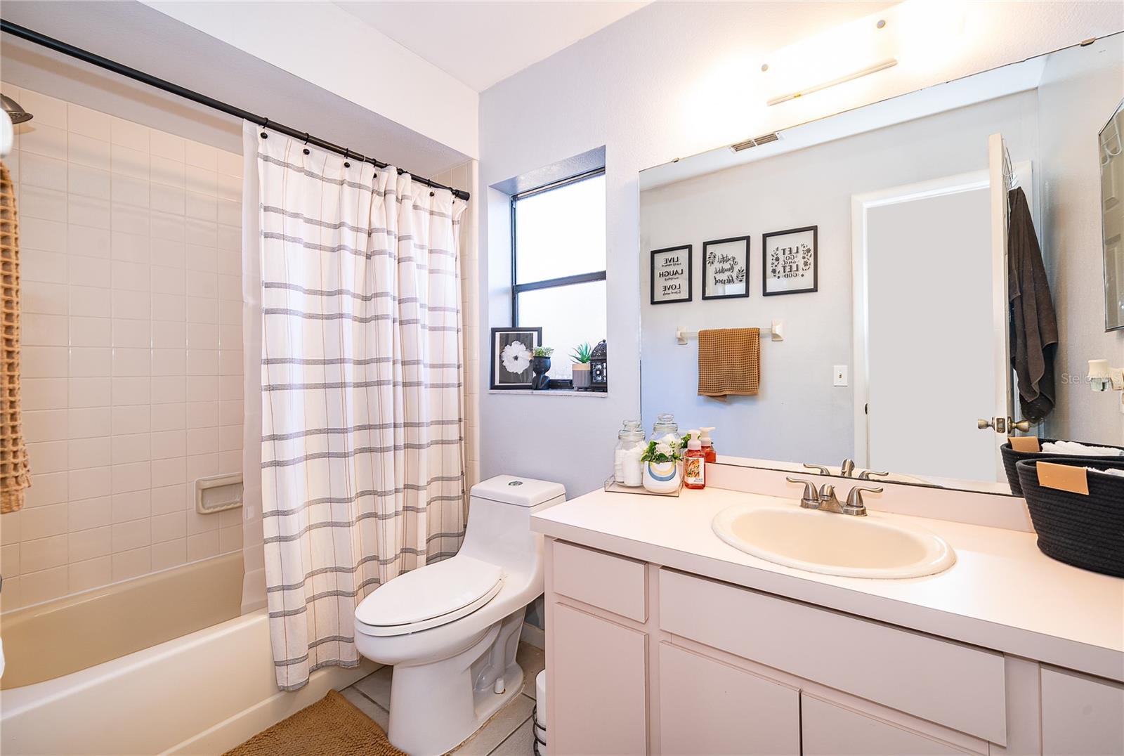 Image 23 of 33 For 1663 Spicewood Lane