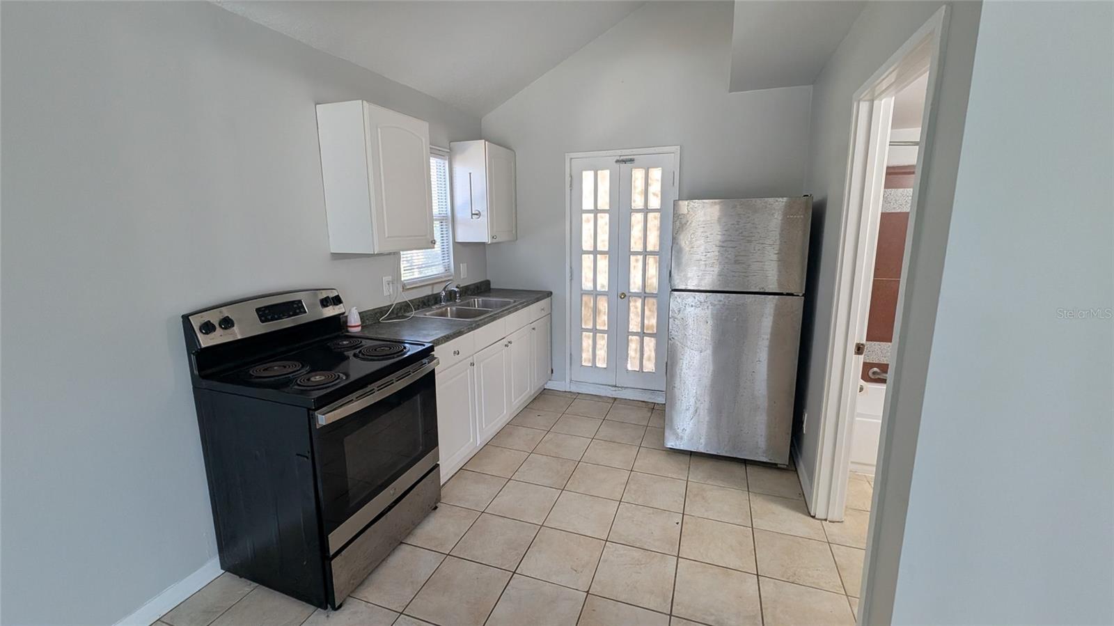 Image 32 of 39 For 8101 Via Bonita