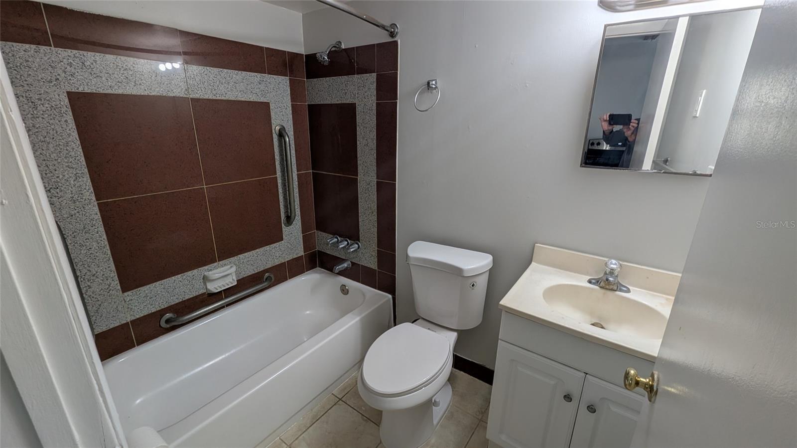 Image 33 of 39 For 8101 Via Bonita