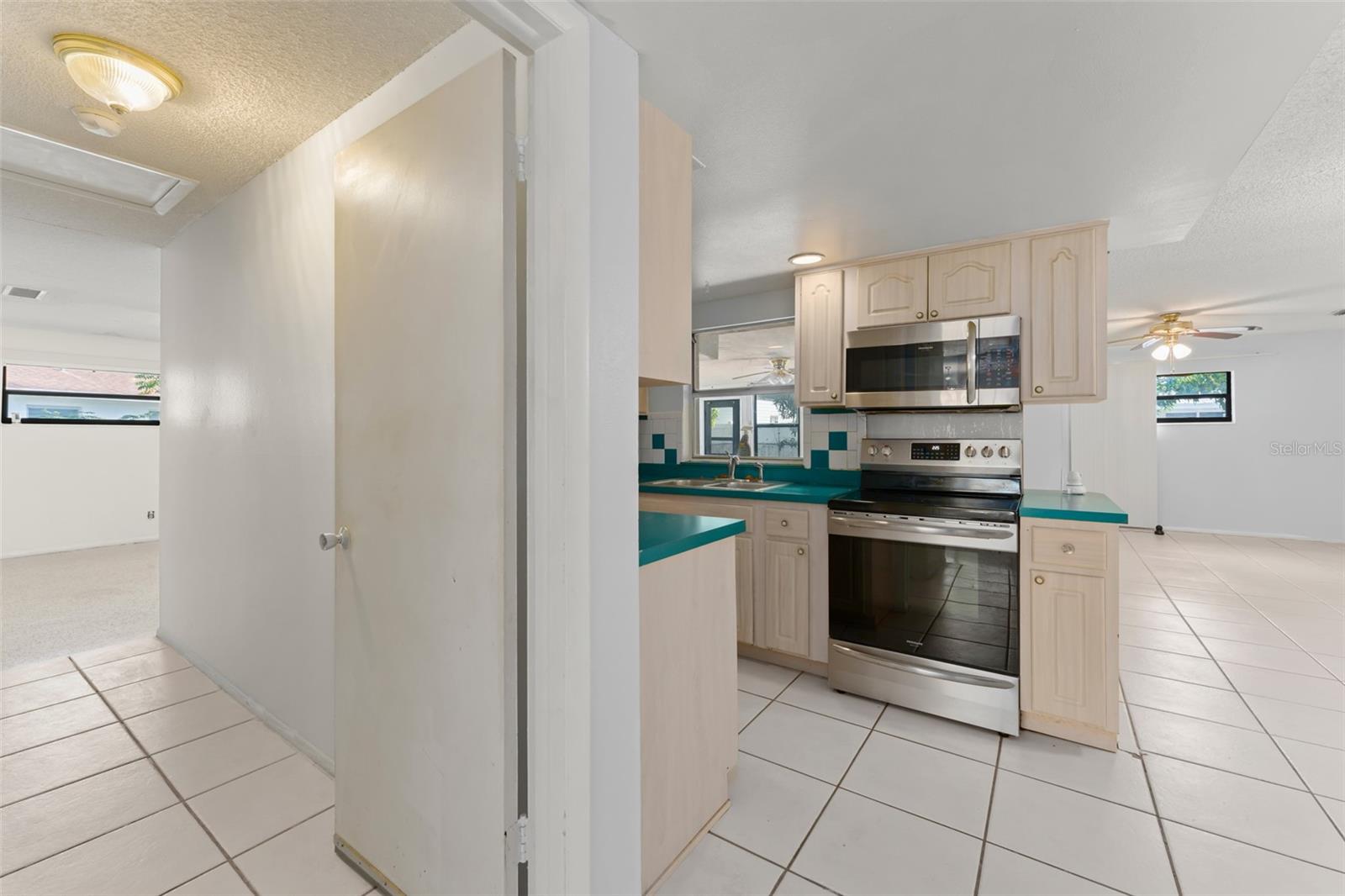 Image 10 of 37 For 3013 Telka Lynn Drive