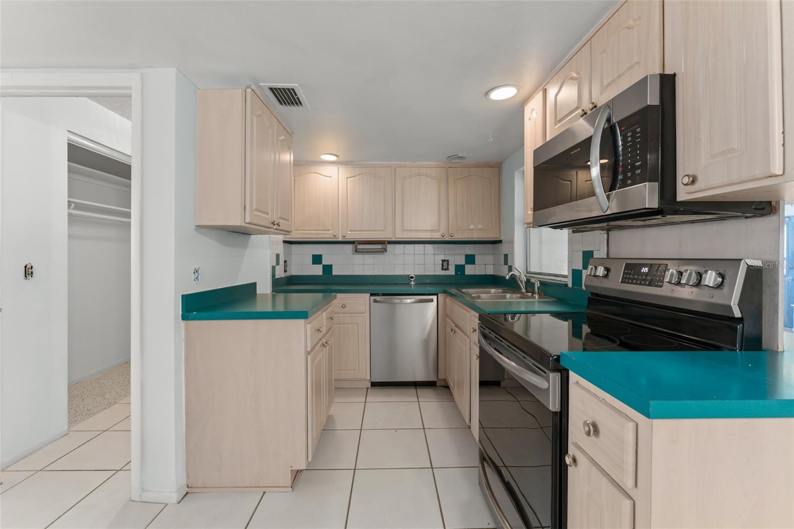 Image 11 of 37 For 3013 Telka Lynn Drive