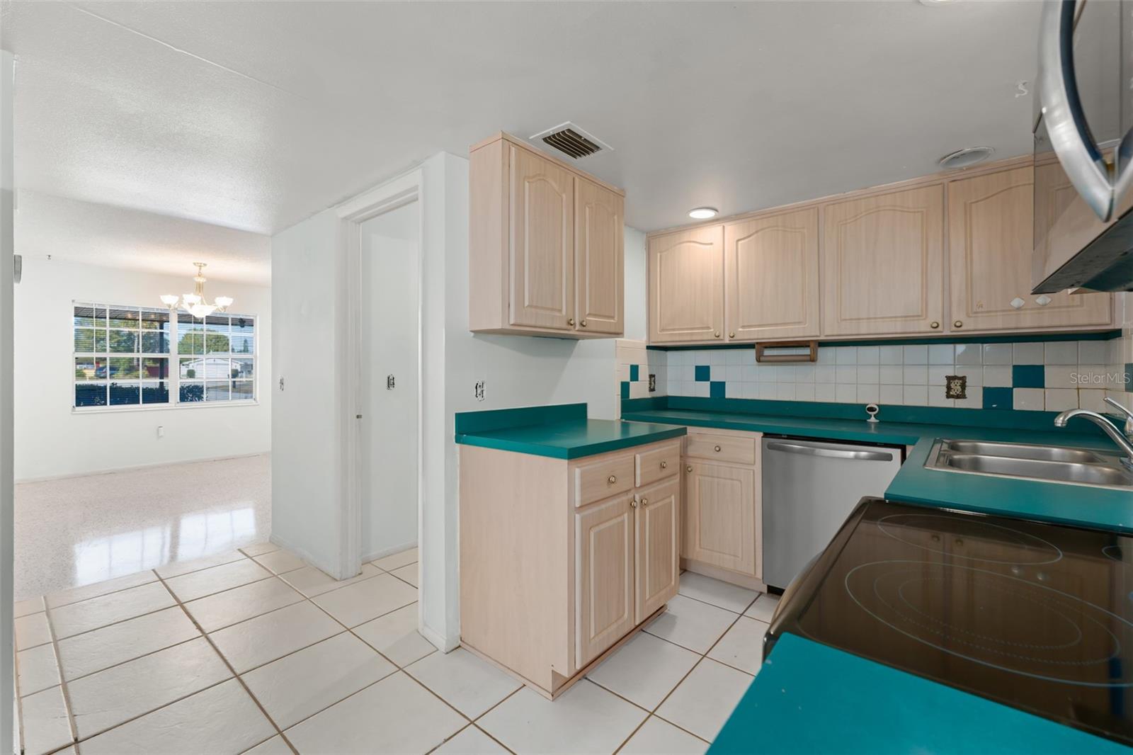 Image 12 of 37 For 3013 Telka Lynn Drive