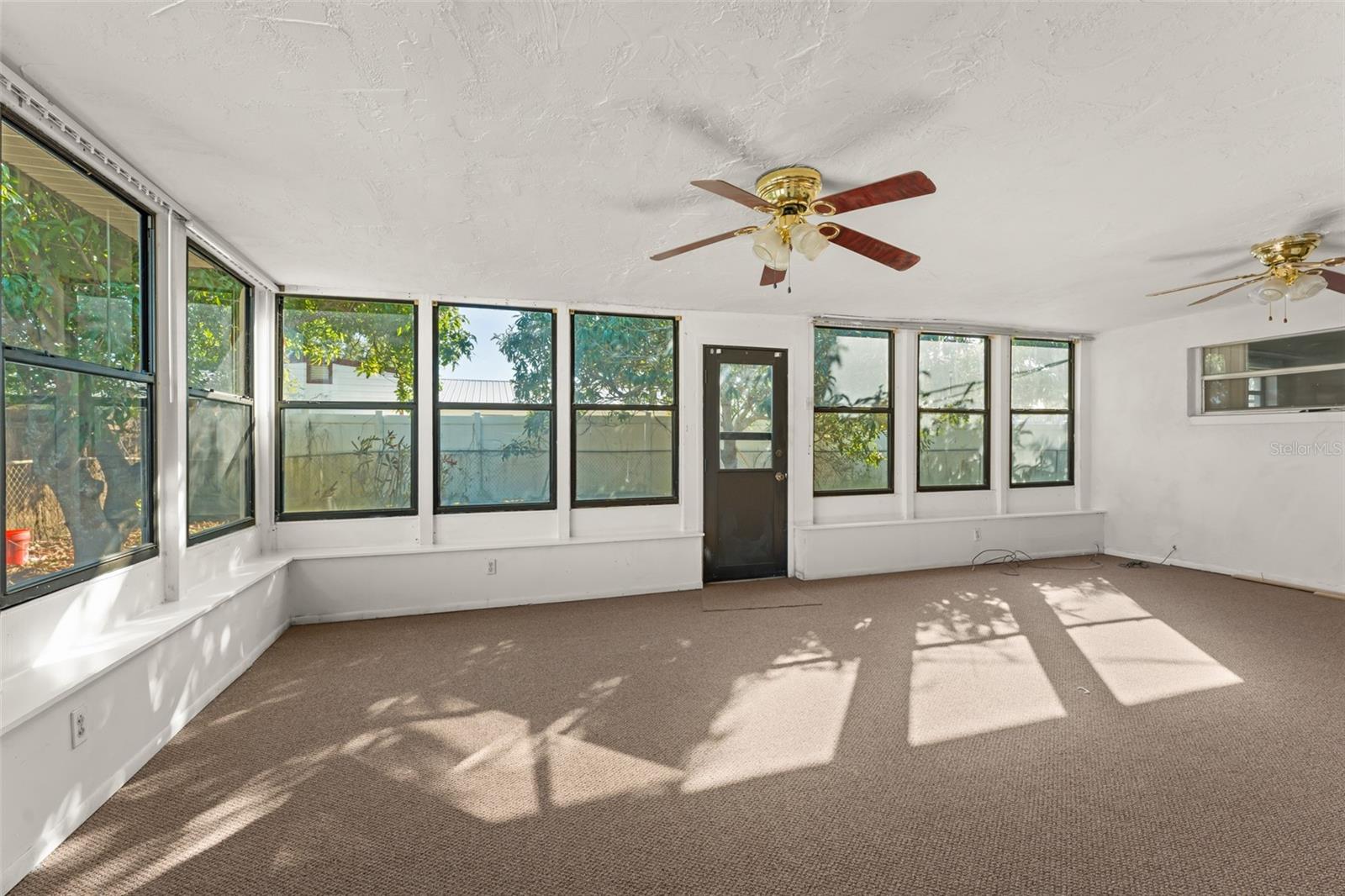 Image 31 of 37 For 3013 Telka Lynn Drive