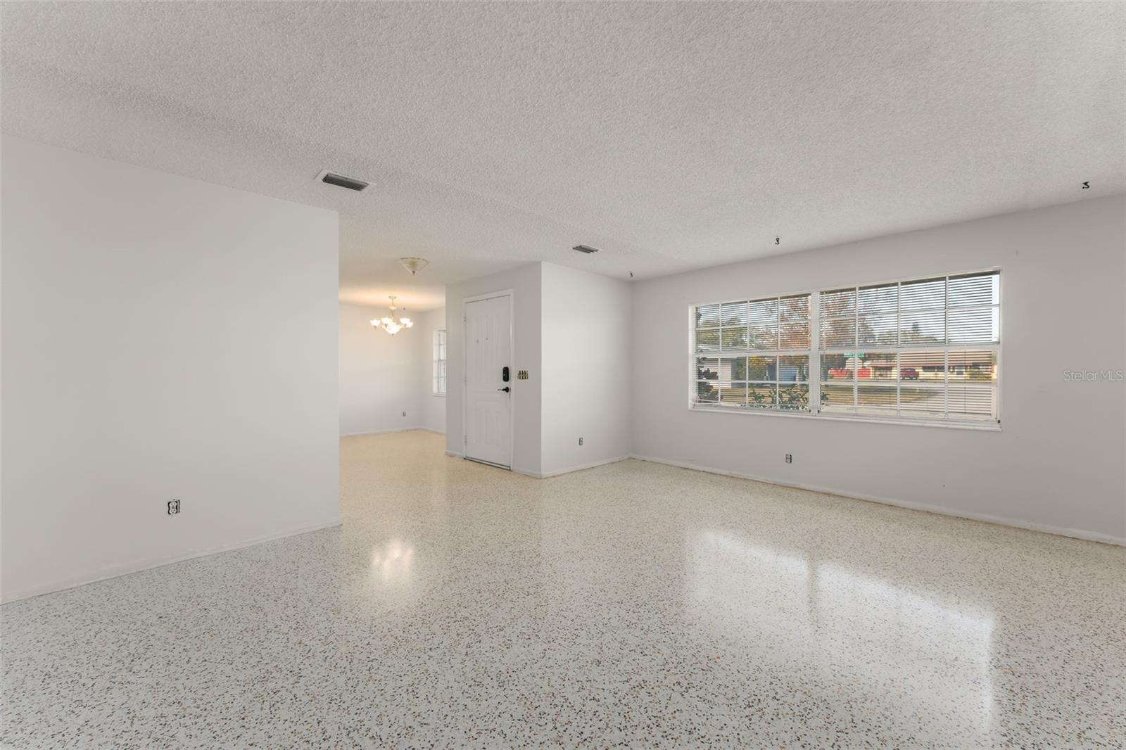 Image 5 of 37 For 3013 Telka Lynn Drive