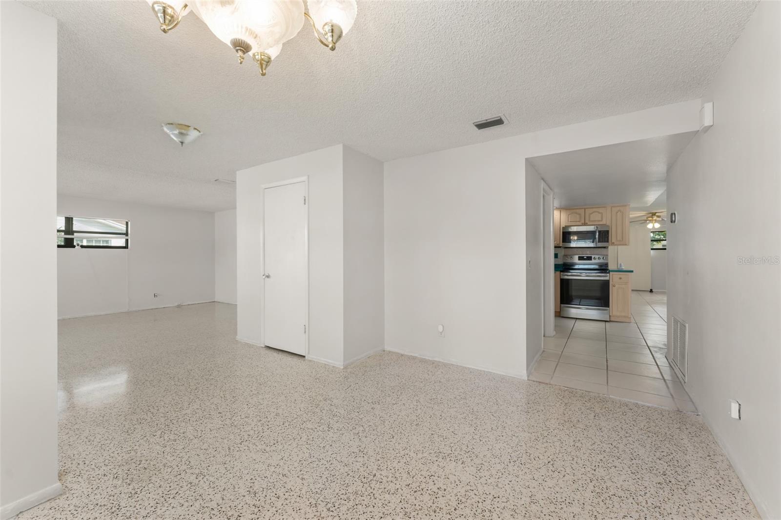 Image 8 of 37 For 3013 Telka Lynn Drive