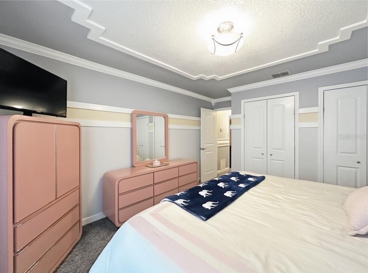 Image 20 of 48 For 8162 Oak Park Road