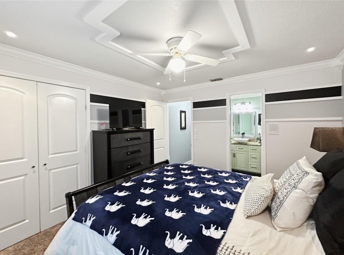 Image 26 of 48 For 8162 Oak Park Road