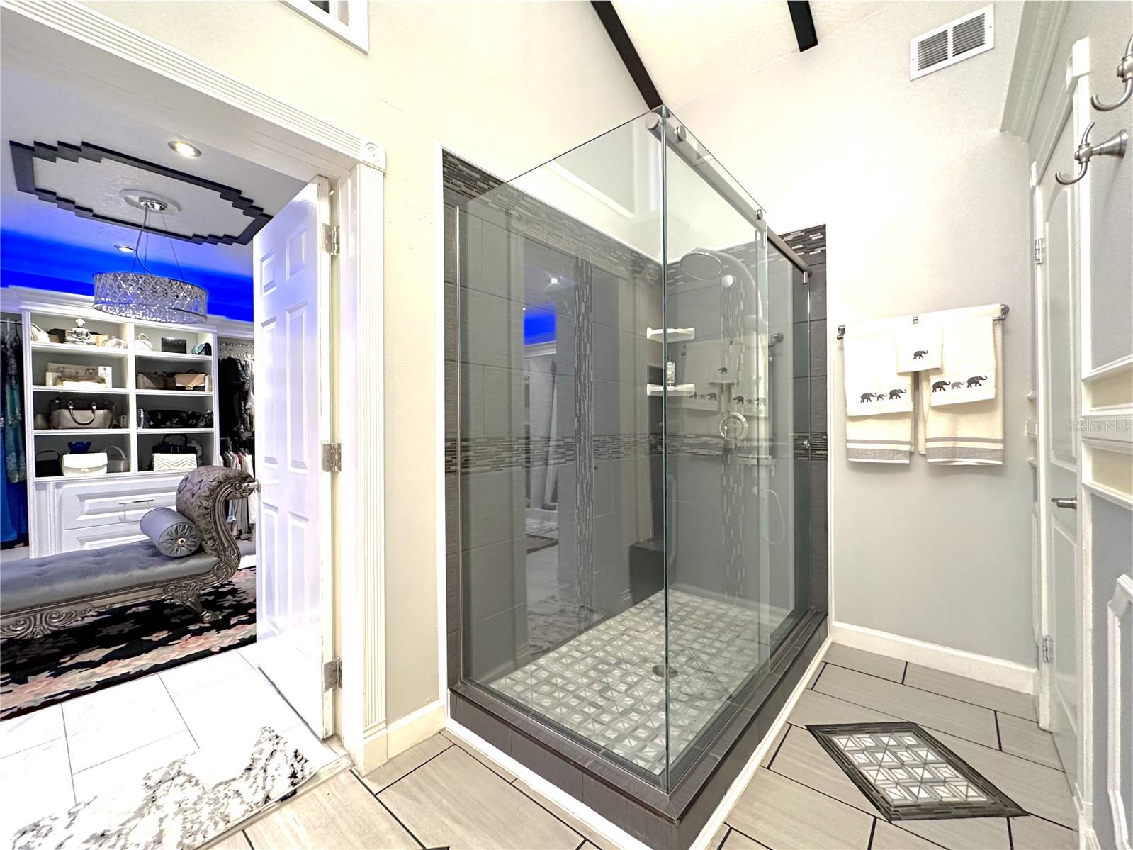 Image 33 of 48 For 8162 Oak Park Road